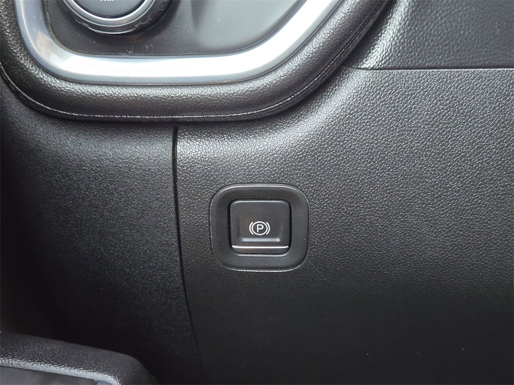 Used 2021 Chevrolet Silverado 3500 LT image 25