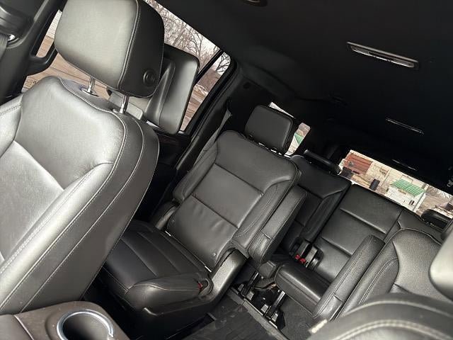 Used 2021 Chevrolet Suburban Z71 w/ Z71 Off-Road Package AWD/4WD image 37