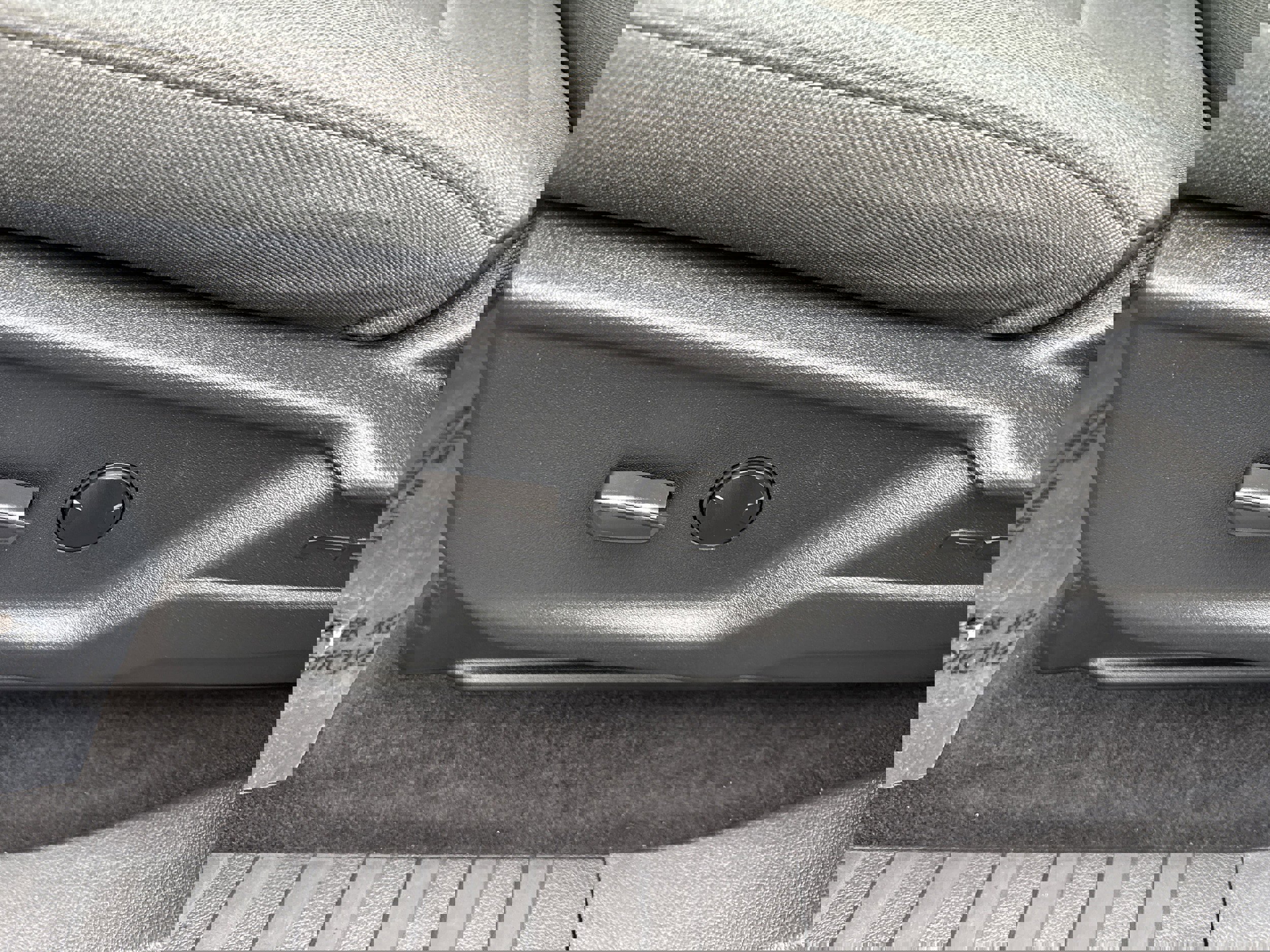 Used 2025 Ford F150 XLT w/ Equipment Group 301A Standard image 5