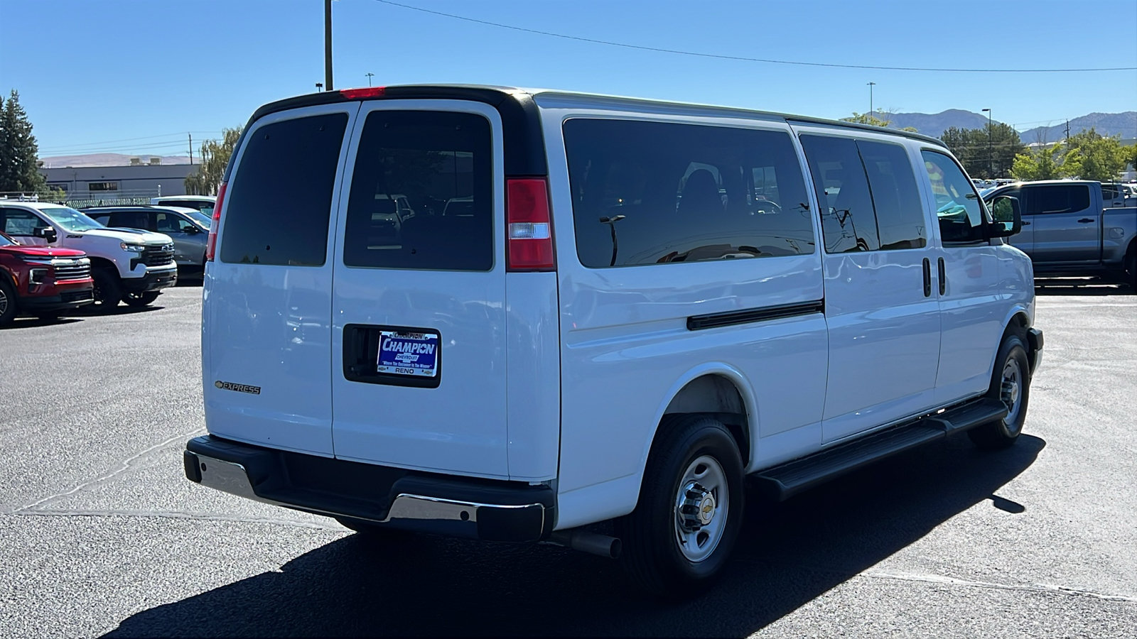 Certified 2025 Chevrolet Express 3500 LT w/ LT Preferred Equipment Group RWD image 6