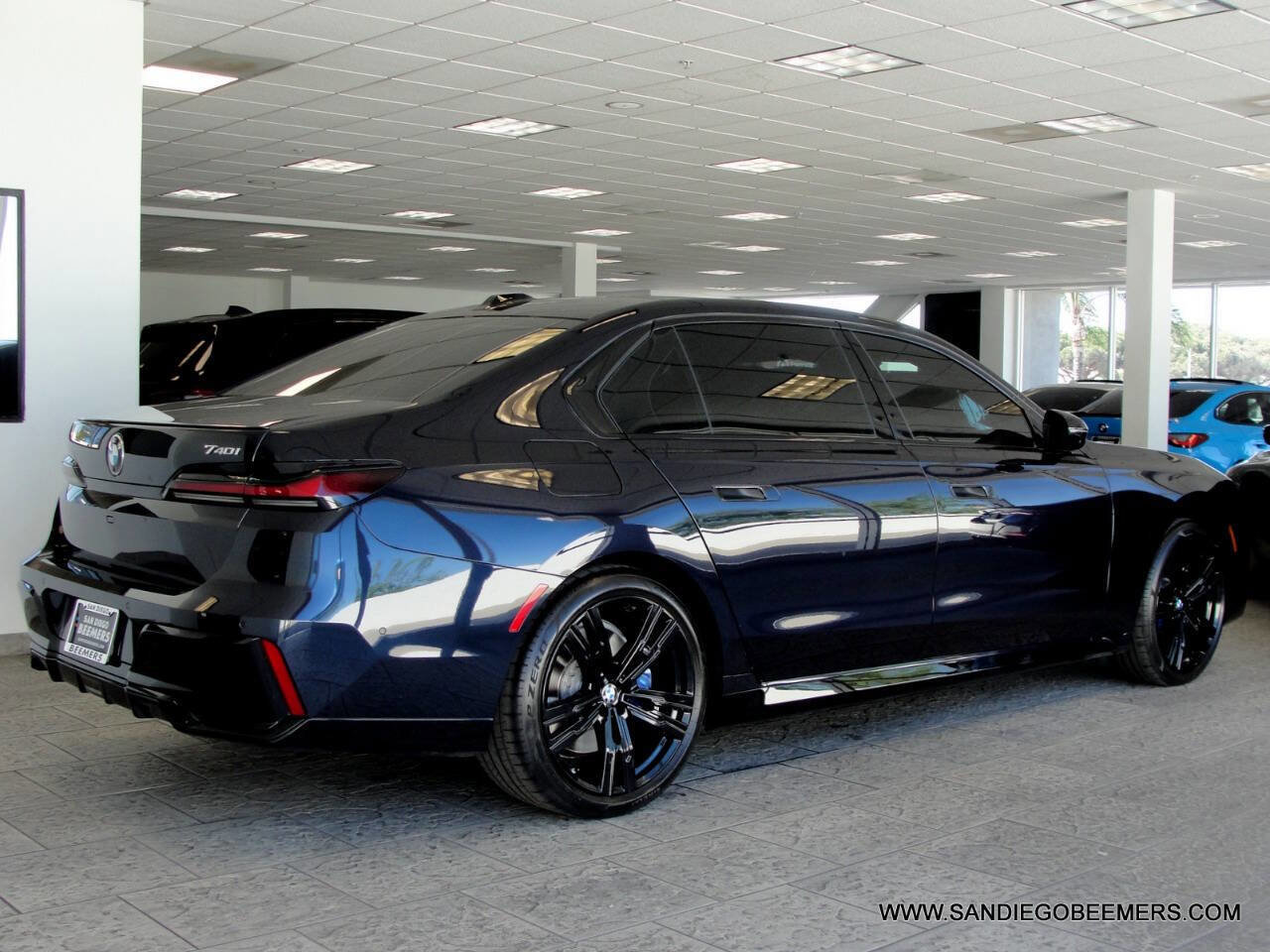 Used 2023 BMW 740i 740i M SPORT PRO+HUD+SWAROVSKI w/ Parking Assistance Package image 45