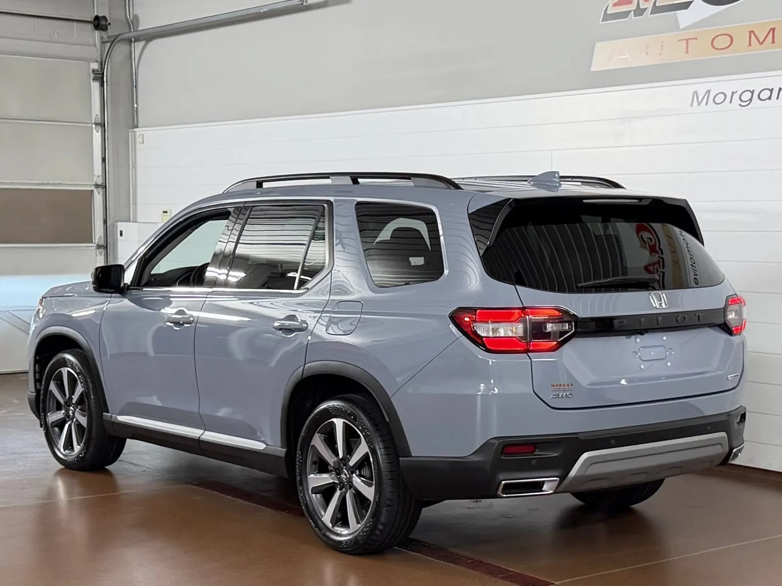 Used 2023 Honda Pilot Touring image 5