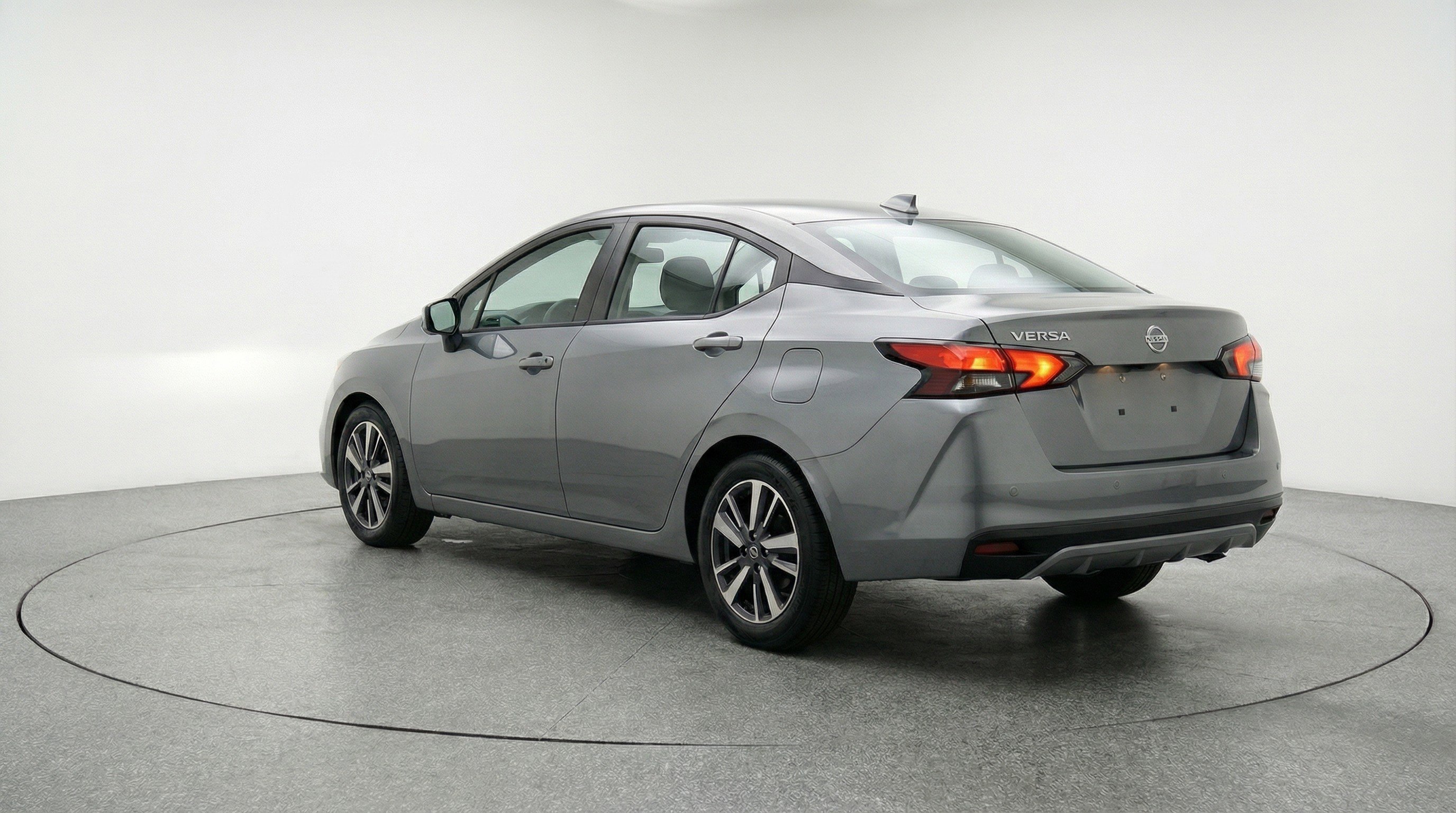 Used 2025 Nissan Versa SV FWD image 6