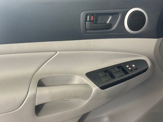 Used 2014 Toyota Tacoma PreRunner w/ TRD Sport Package image 13