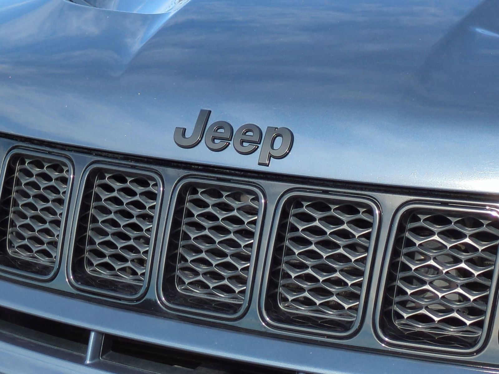 Used 2021 Jeep Grand Cherokee SRT image 14