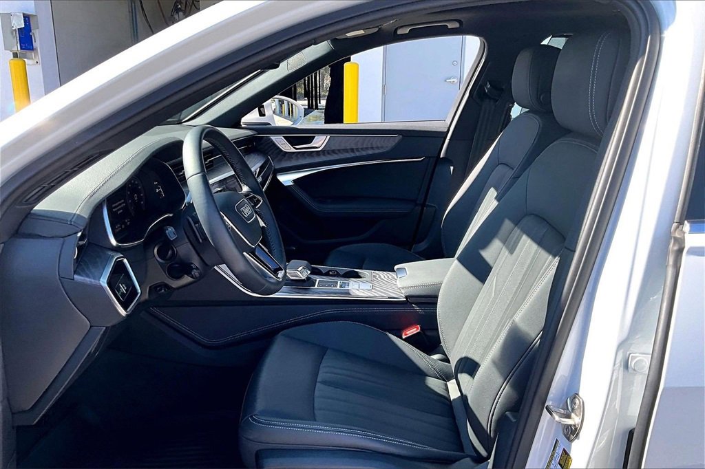Used 2025 Audi A6 Premium Plus w/ Driver Assistance Package image 21