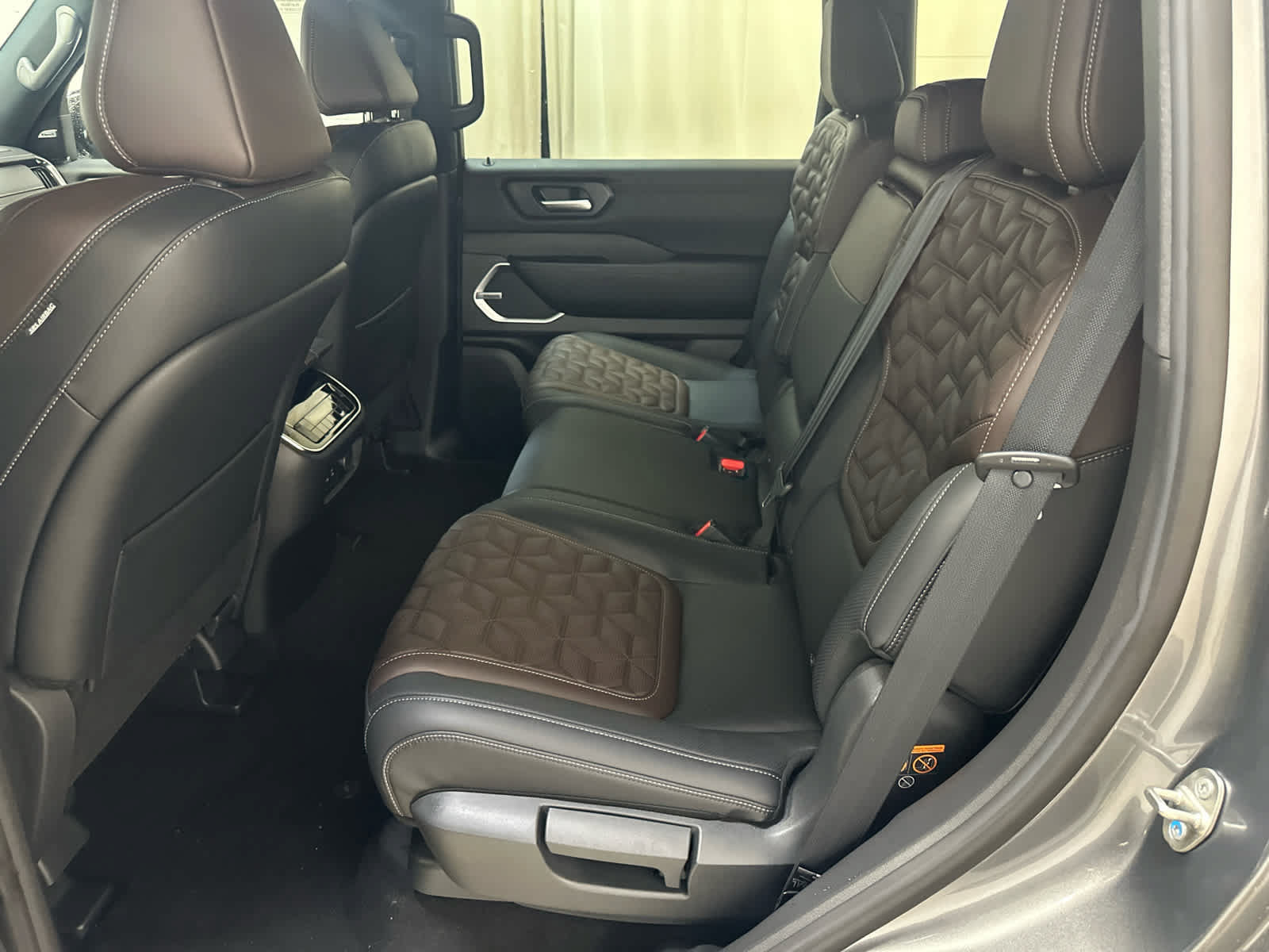 New 2026 Nissan Armada Platinum AWD/4WD image 13