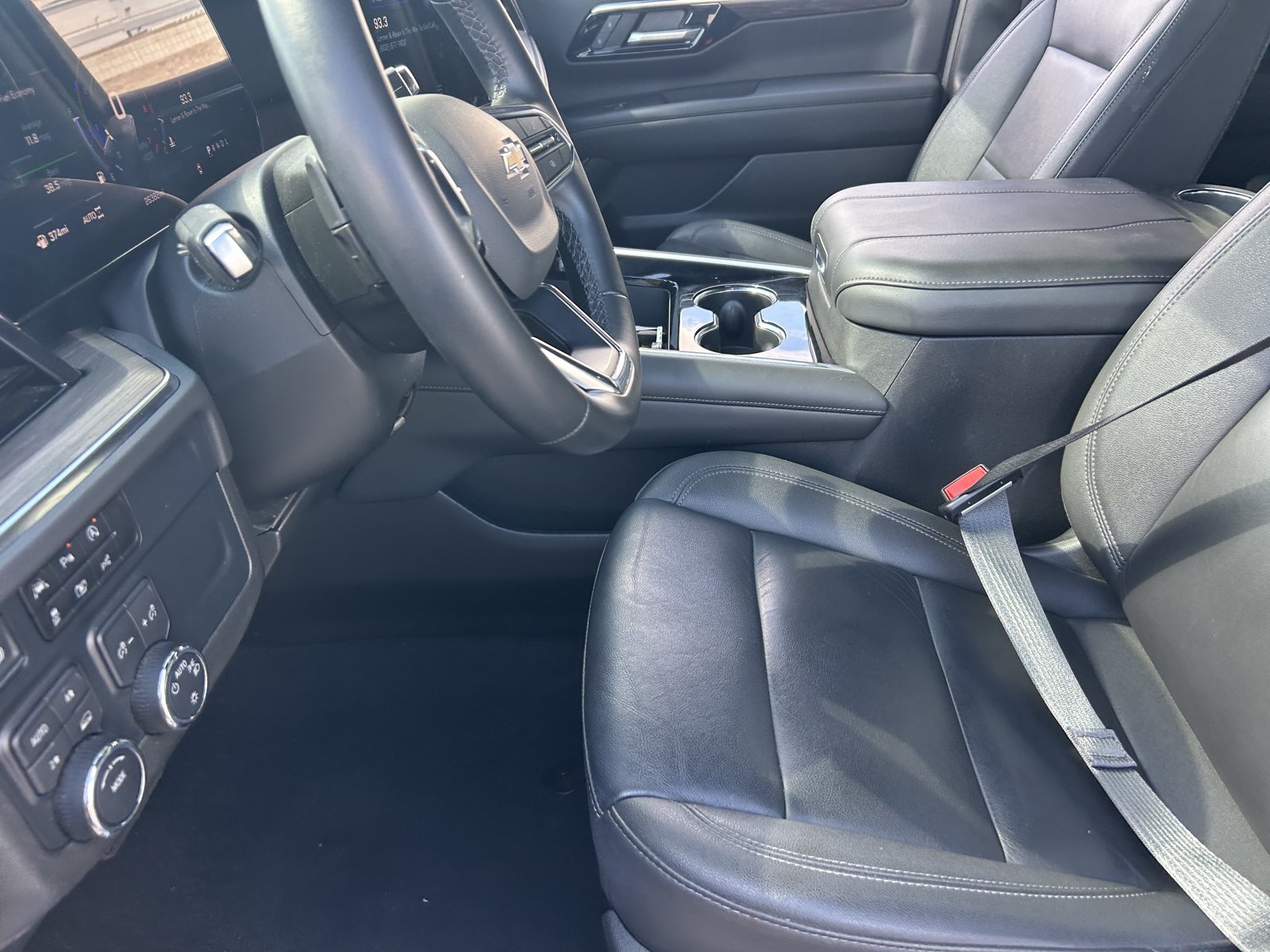 Used 2025 Chevrolet Tahoe LT AWD/4WD image 13