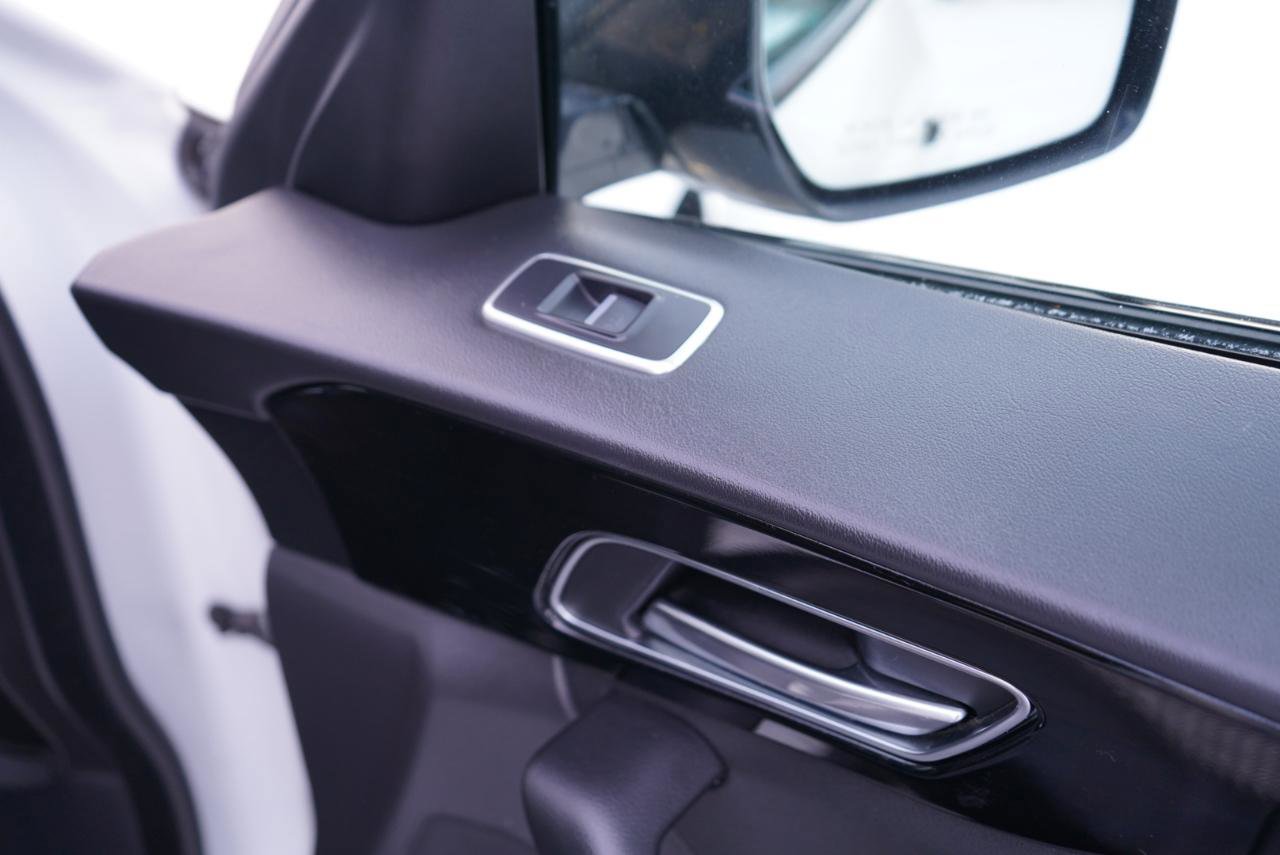 Used 2020 Jaguar F-PACE R-Sport image 83