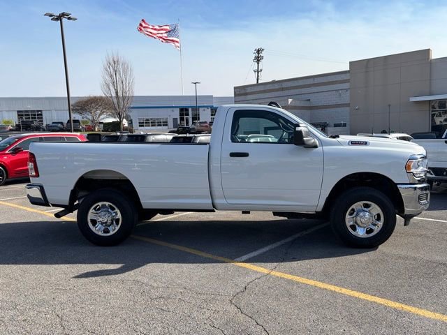 Used 2024 RAM 2500 Tradesman w/ Chrome Appearance Group AWD/4WD image 9