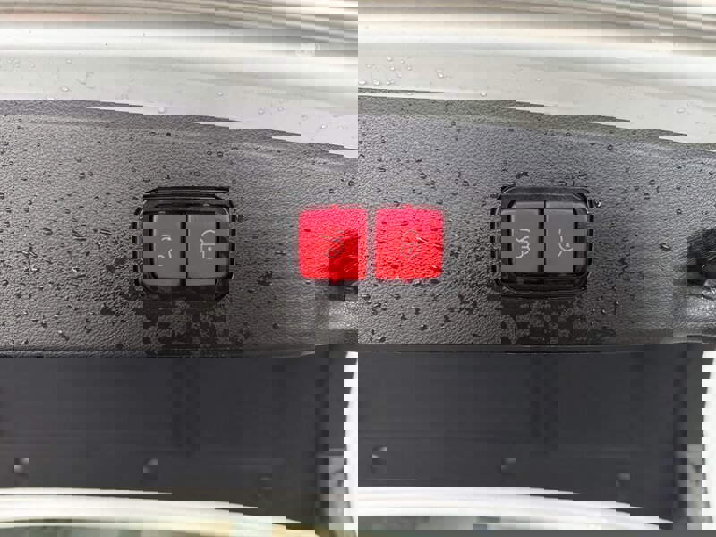 Used 2014 Mercedes-Benz E 350 4MATIC Sedan image 25