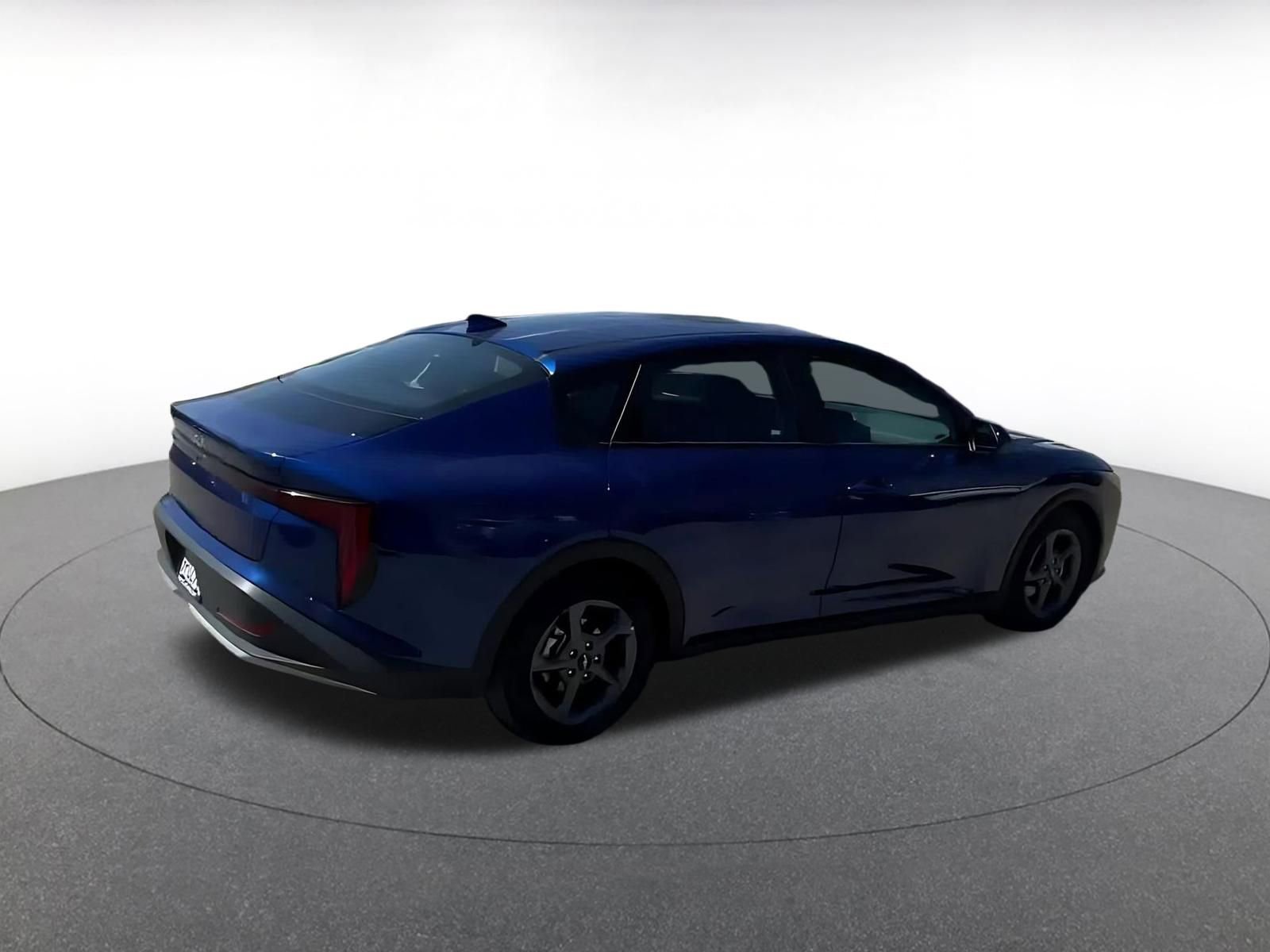 Used 2025 Kia K4 LXS image 15