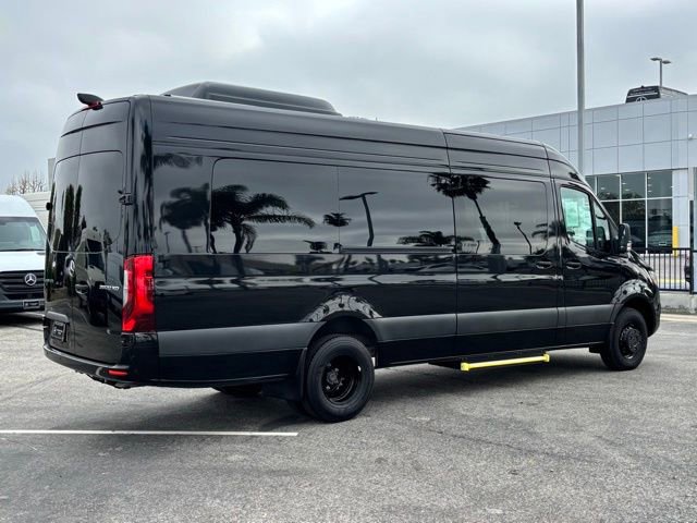 Used 2025 Mercedes-Benz Sprinter 3500 image 3