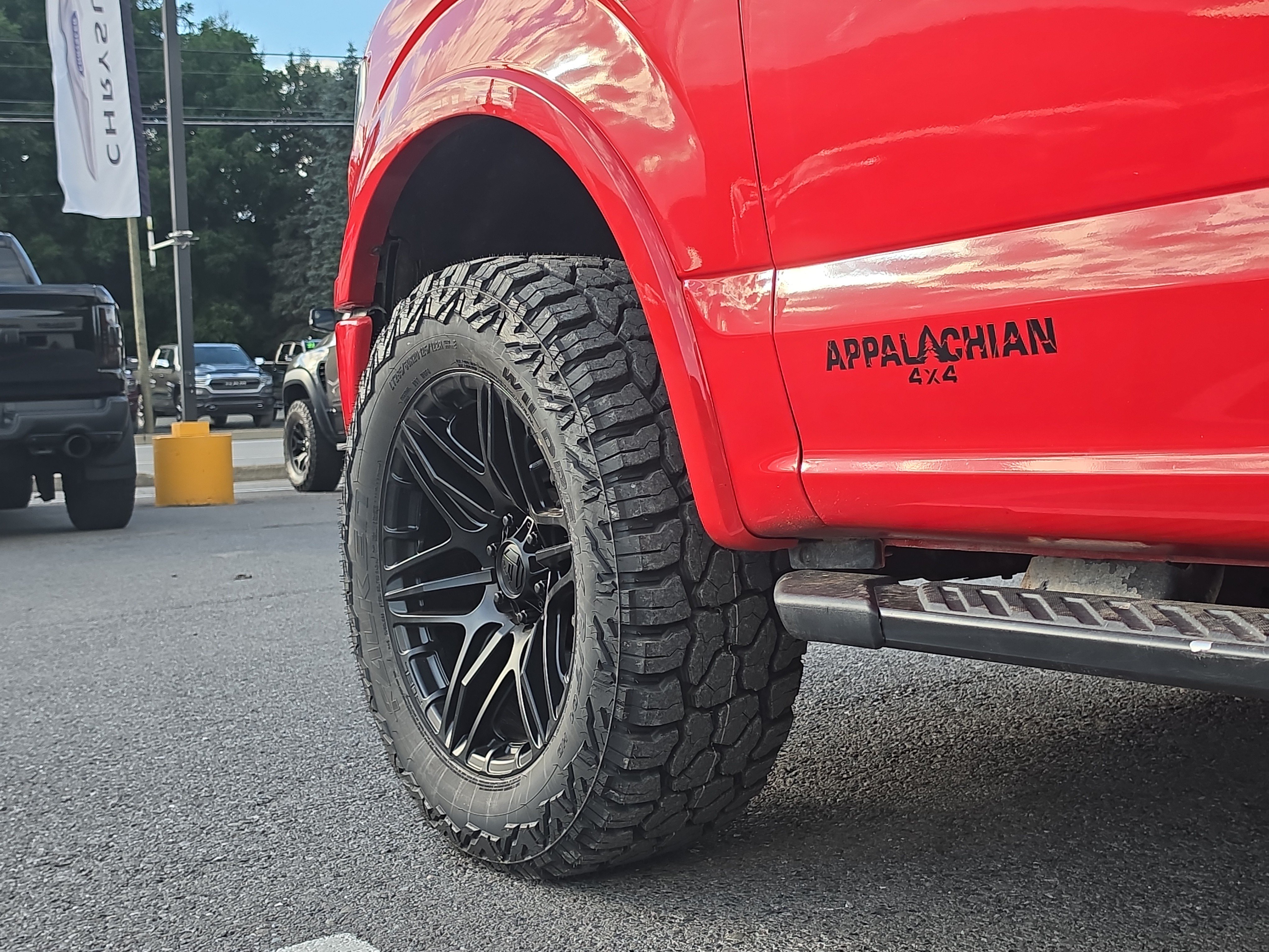 Used 2019 Ford F150 XLT w/ Equipment Group 302A Luxury AWD/4WD image 11