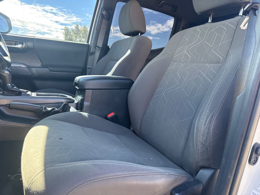 Used 2019 Toyota Tacoma TRD Off-Road image 7