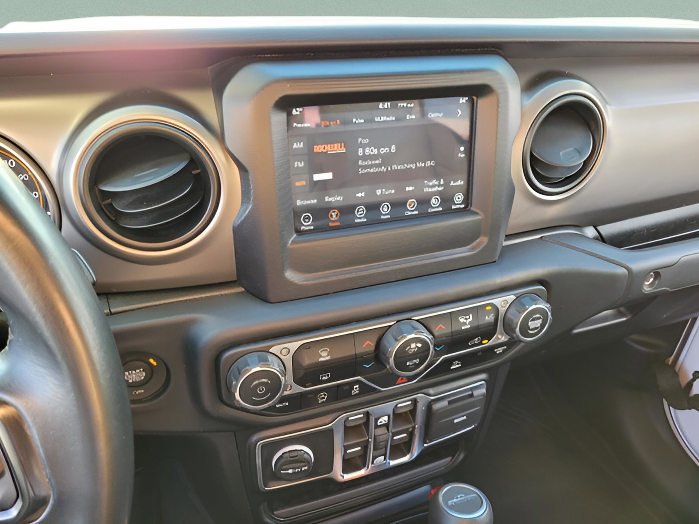 Used 2021 Jeep Gladiator Sport image 22