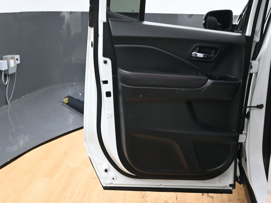 Used 2022 Honda Ridgeline Black Edition image 37