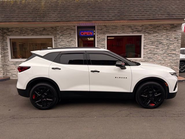 Used 2022 Chevrolet Blazer LT w/ Redline Edition AWD/4WD image 4