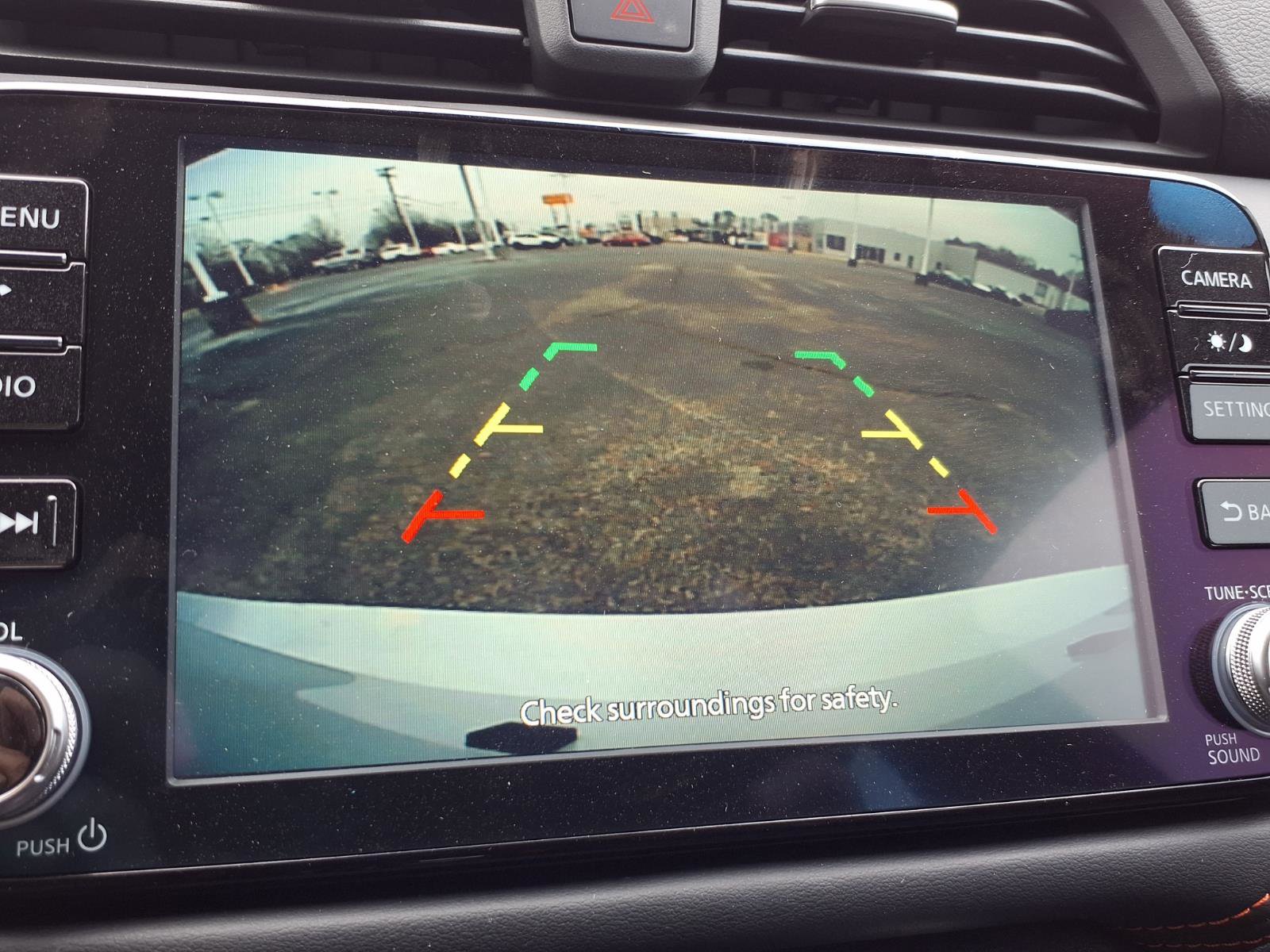 New 2025 Nissan Versa SR w/ Trunk Package image 17