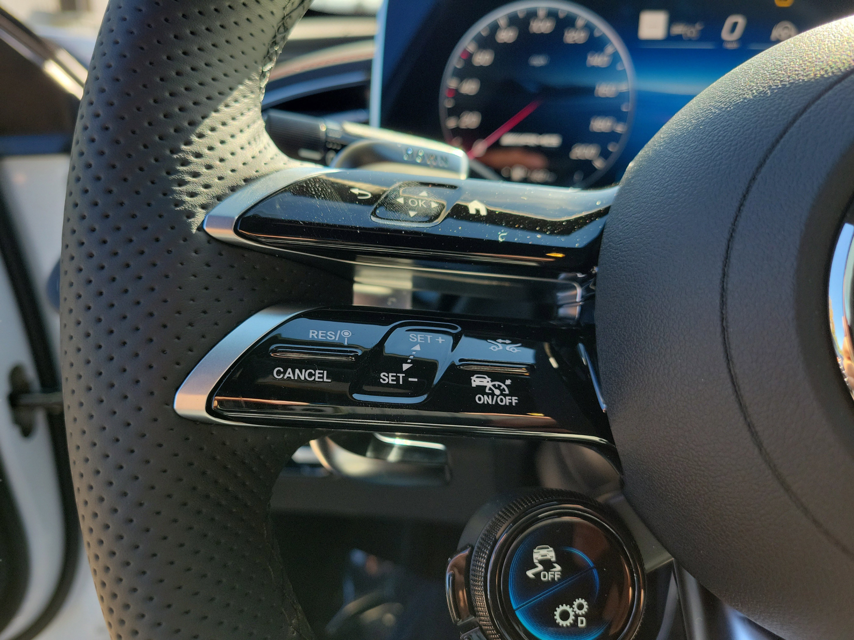 New 2026 Mercedes-Benz E 53 AMG e 4MATIC Sedan image 23