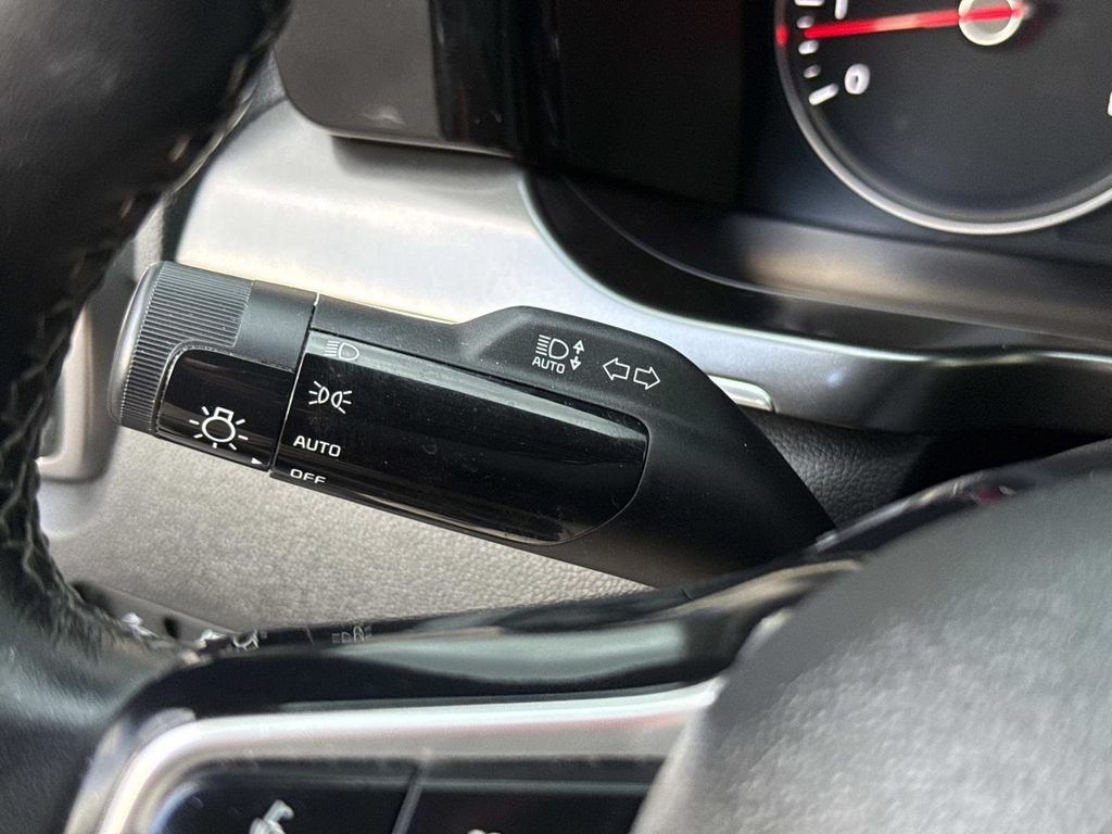 Used 2022 Kia Sorento S w/ Panoramic Sunroof Package FWD image 41