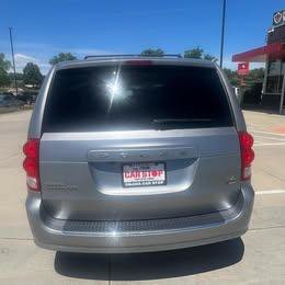 Used 2018 Dodge Grand Caravan SXT FWD image 7