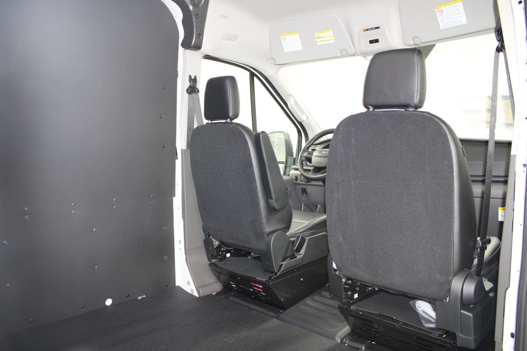 New 2026 Ford Transit 250 148 Medium Roof w/ Load Area Protection Package RWD image 28