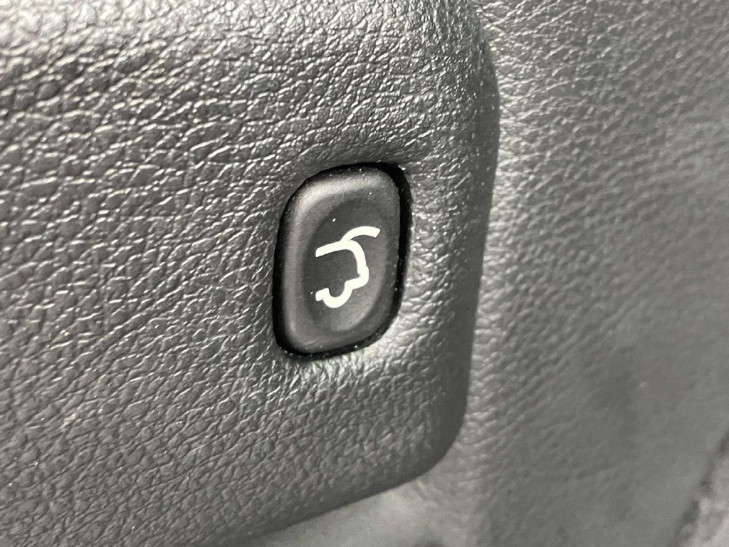 Certified 2020 Jeep Grand Cherokee Altitude AWD/4WD image 36