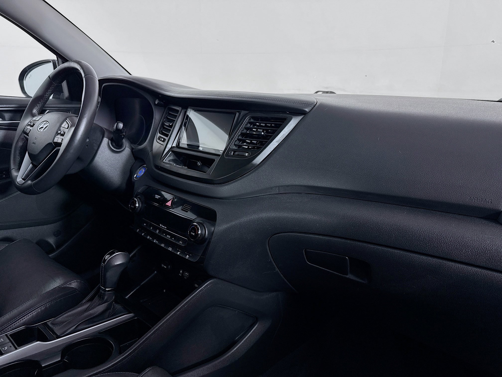 Used 2016 Hyundai Tucson Limited w/ Option Group 03 image 29