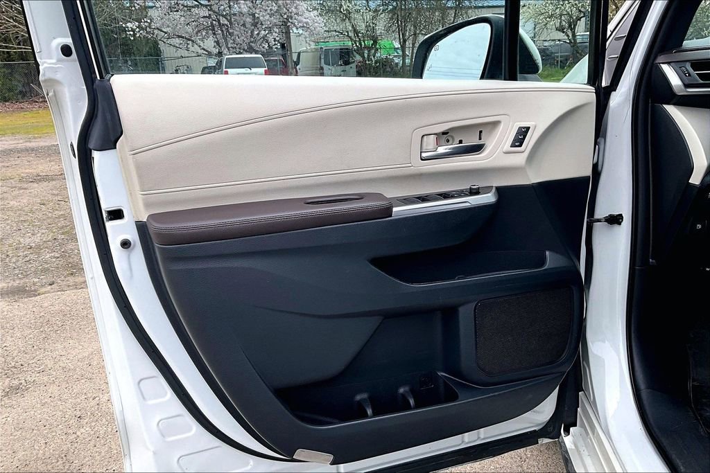 Used 2021 Toyota Sienna Platinum image 20