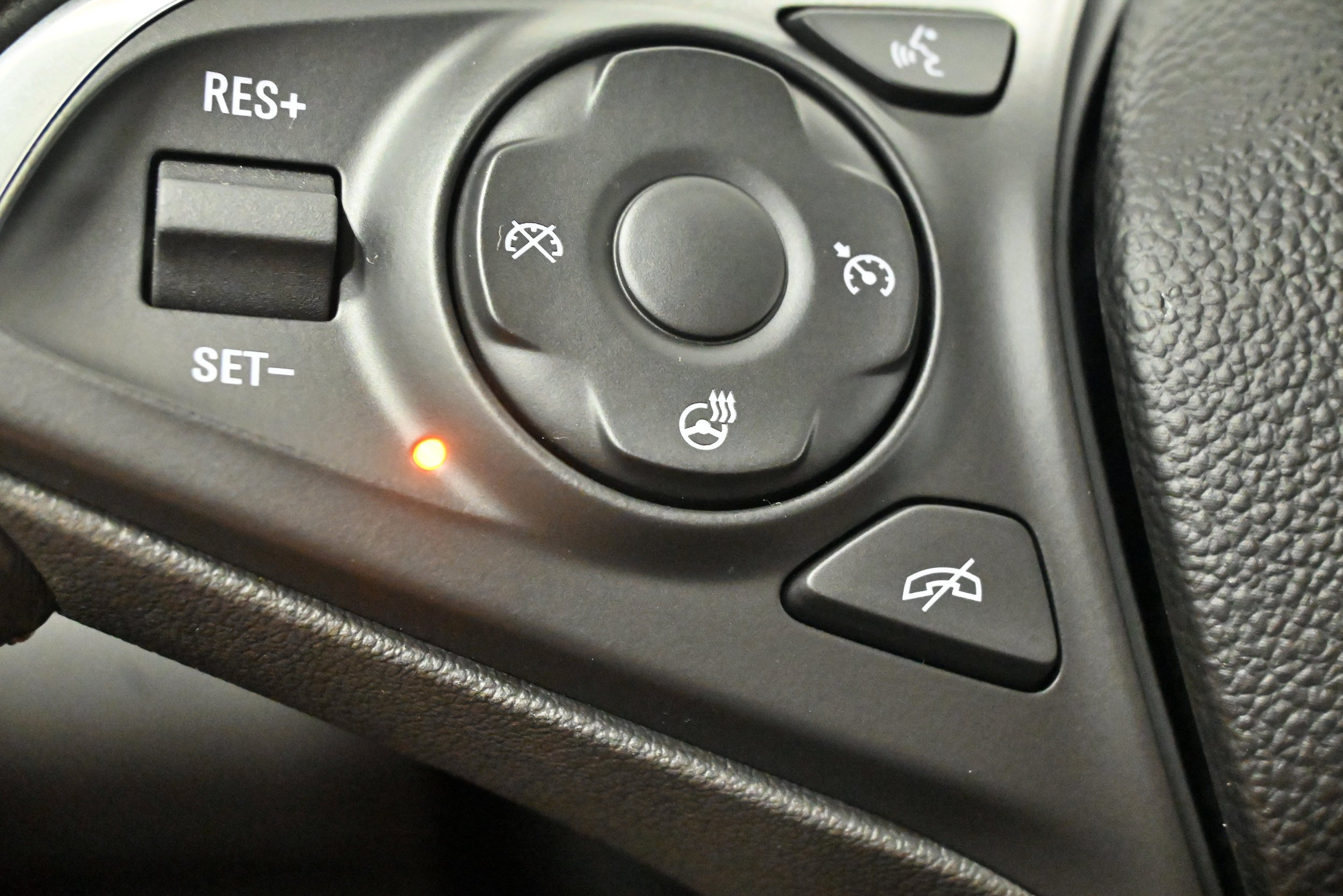 Used 2017 Buick Envision Essence AWD/4WD image 11