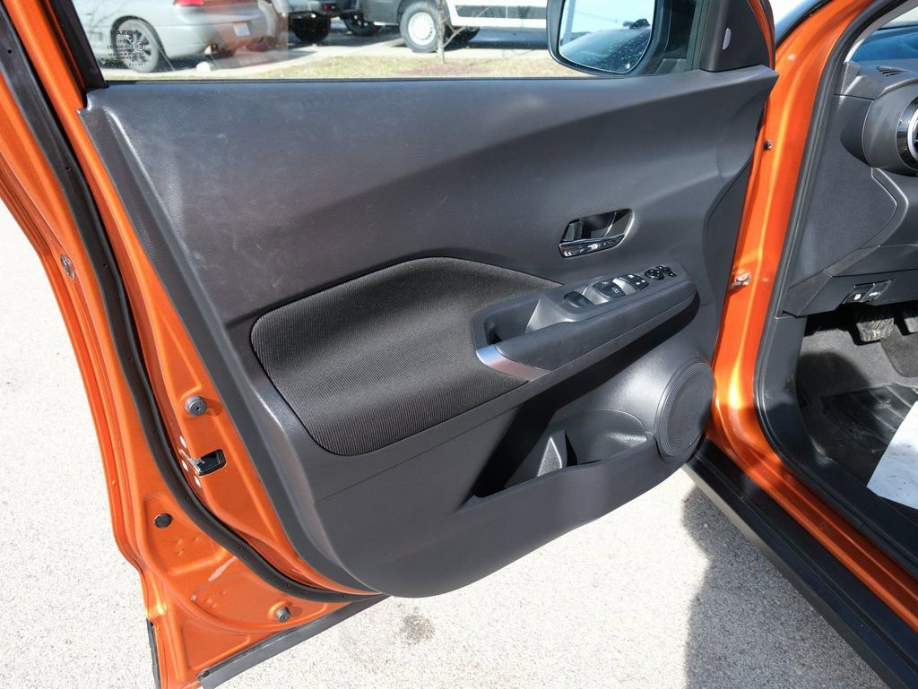 Used 2023 Nissan Kicks SV image 15