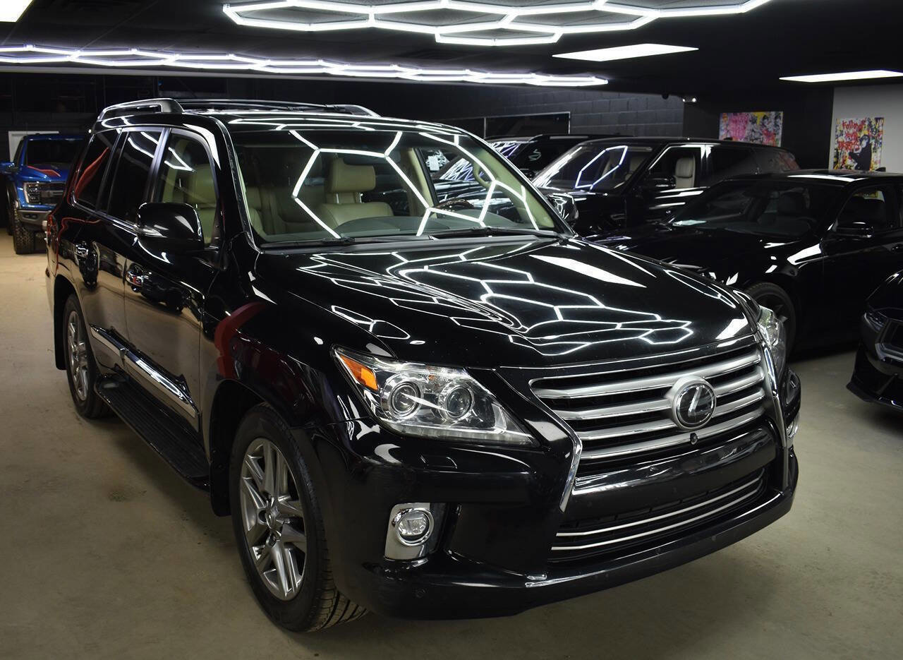 Used 2015 Lexus LX 570 4WD image 7