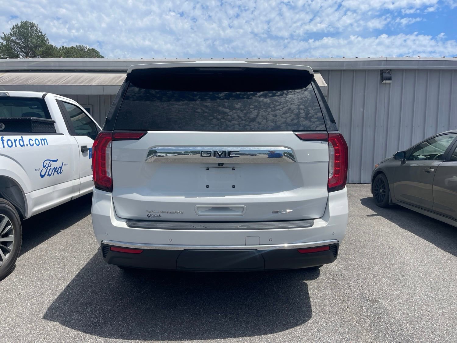 Used 2021 GMC Yukon SLT w/ SLT Premium Package AWD/4WD image 15