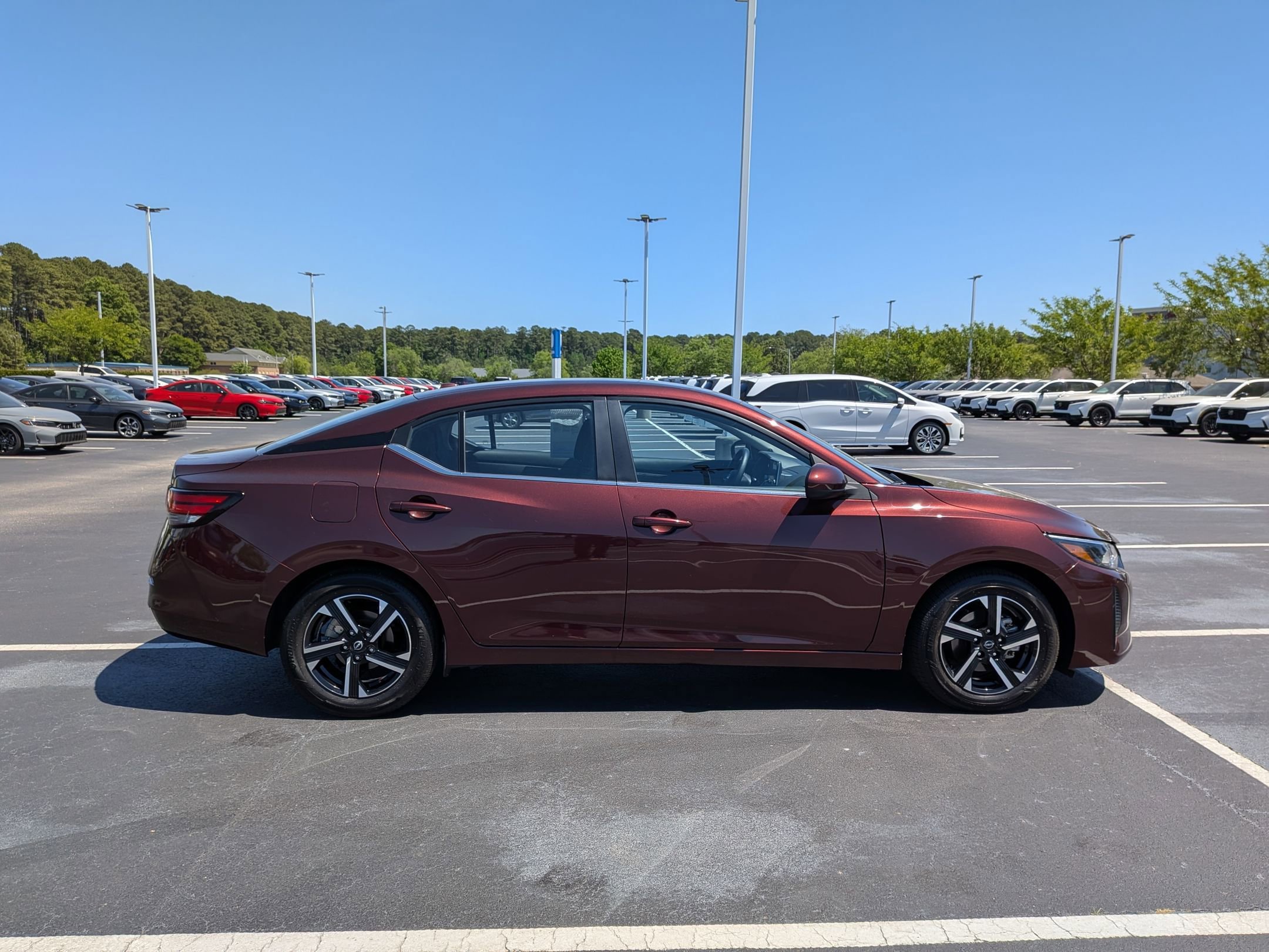 Used 2025 Nissan Sentra SV FWD image 2