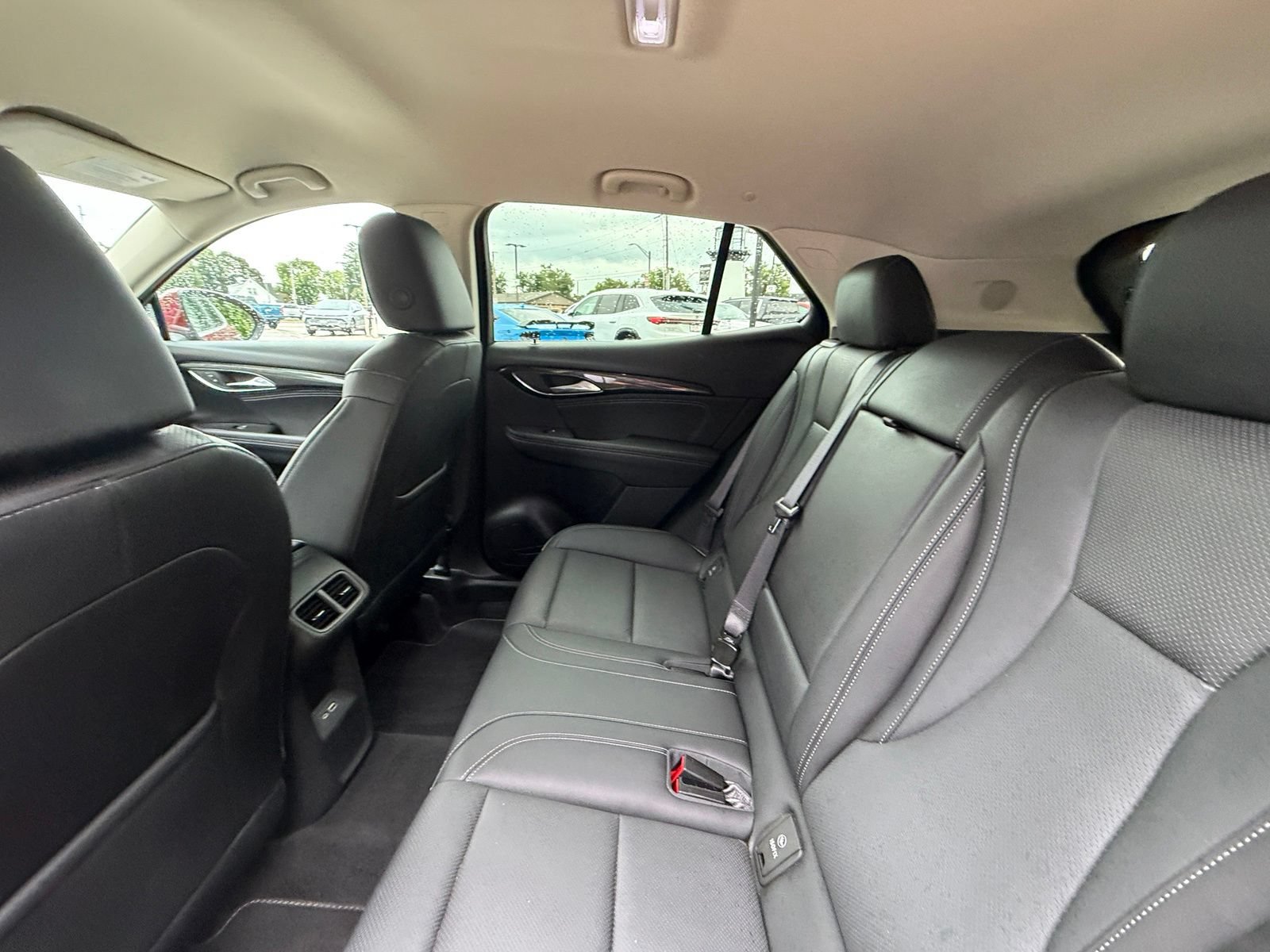 Used 2023 Buick Envision Essence FWD image 5