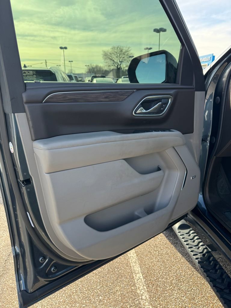 Used 2021 Chevrolet Tahoe Z71 w/ Z71 Off-Road Package image 14