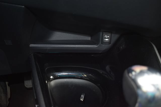 Used 2019 Toyota C-HR XLE FWD image 27