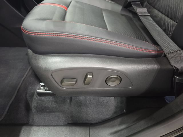 Used 2025 Chevrolet Traverse RS AWD/4WD image 23