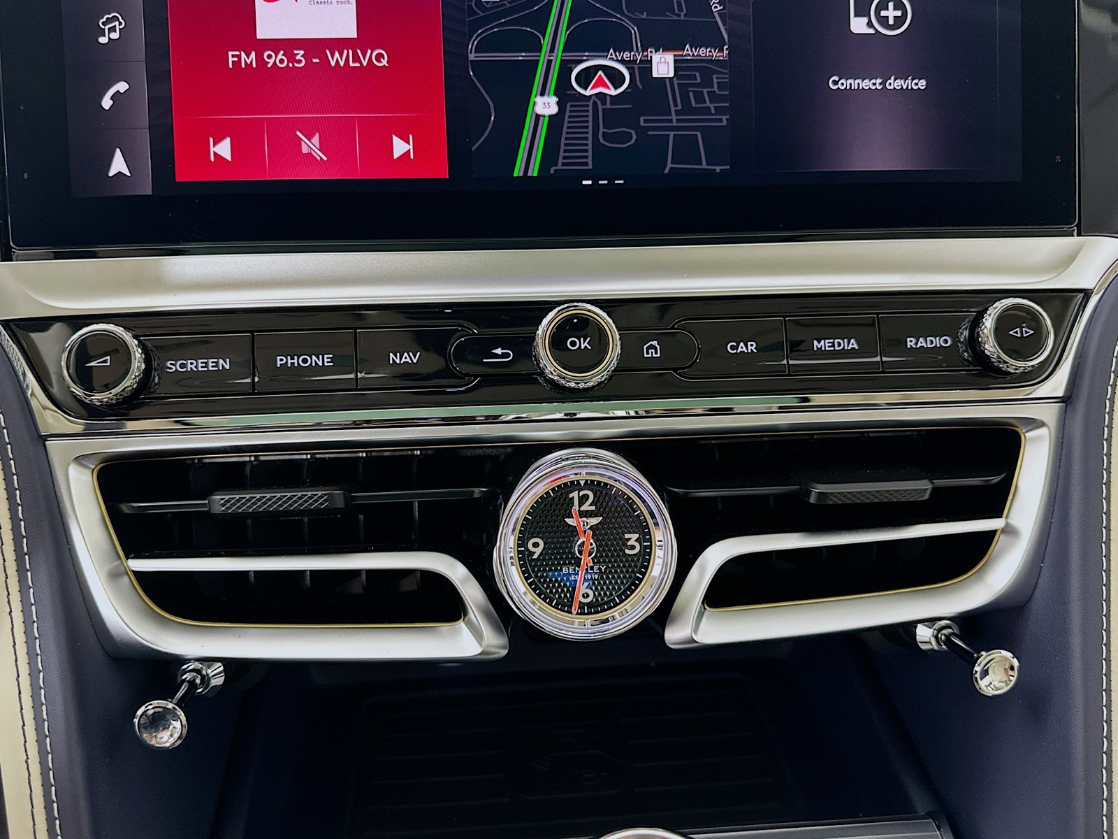 New 2026 Bentley Flying Spur V8 AWD/4WD image 28