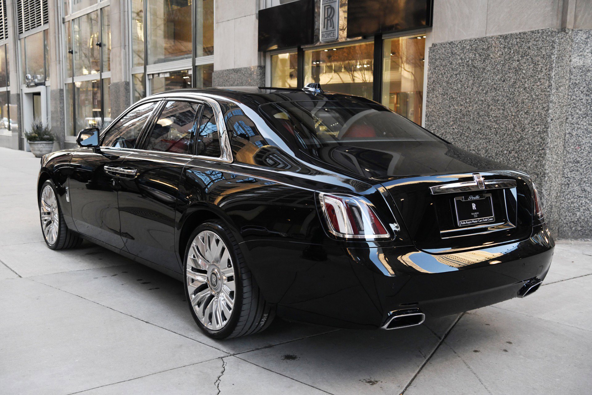 New 2025 Rolls-Royce Ghost image 4
