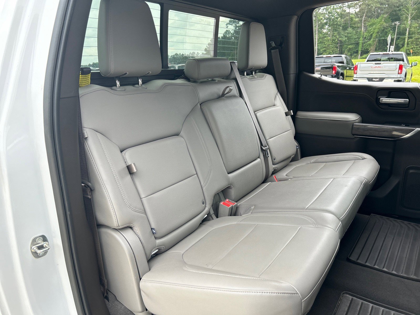 Used 2021 Chevrolet Silverado 1500 LTZ w/ Technology Package AWD/4WD image 19