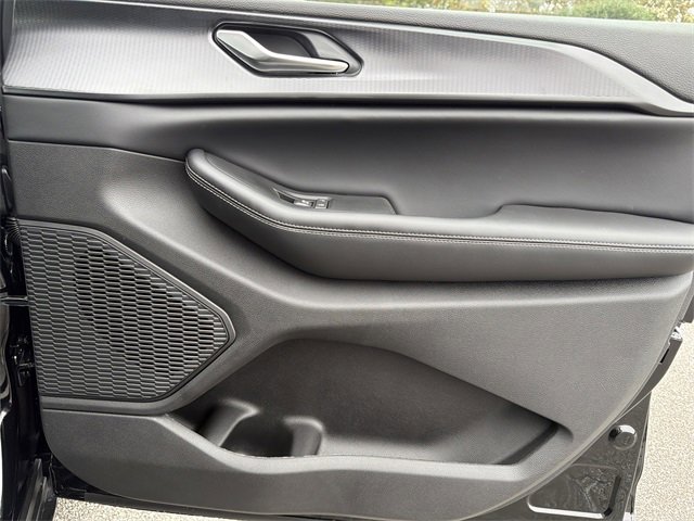 New 2025 Jeep Grand Cherokee L Altitude image 13