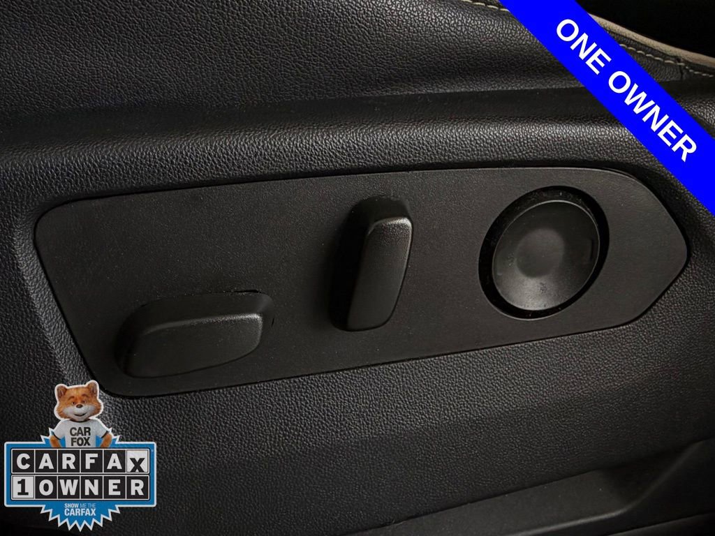 Used 2022 GMC Yukon SLT w/ SLT Premium Package AWD/4WD image 7