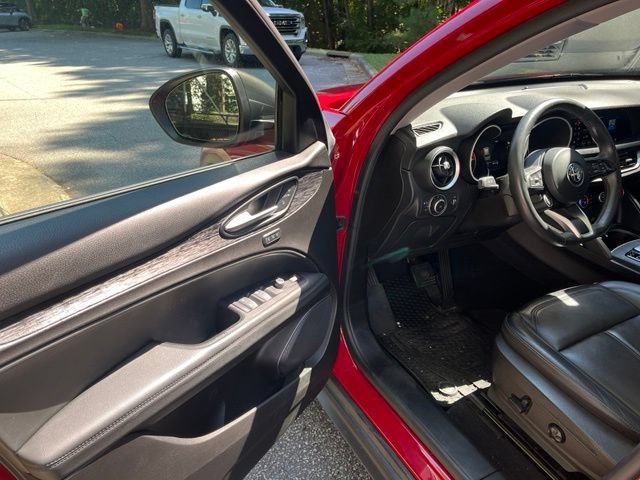 Used 2021 Alfa Romeo Stelvio Sprint w/ Nero Edizione AWD/4WD image 4