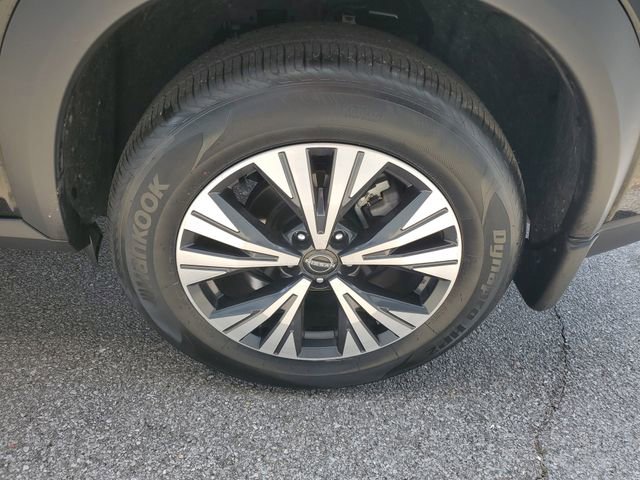 Certified 2023 Nissan Rogue SV image 31