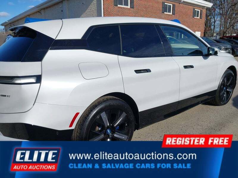 Used 2025 BMW iX xDrive50 image 8