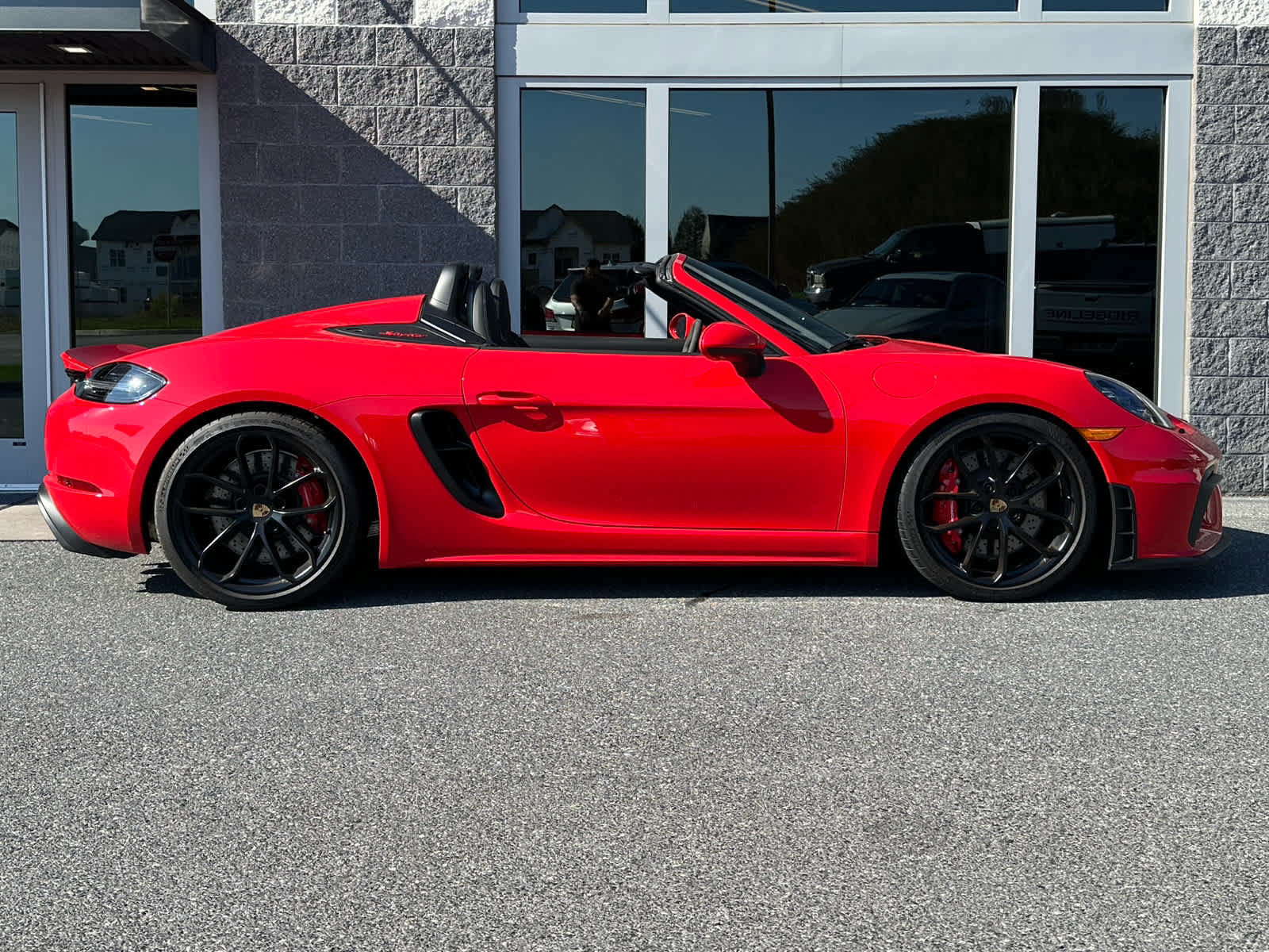 Used 2022 Porsche 718 Boxster Spyder RWD image 5