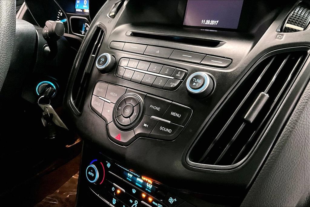 Used 2017 Ford Focus SE image 24