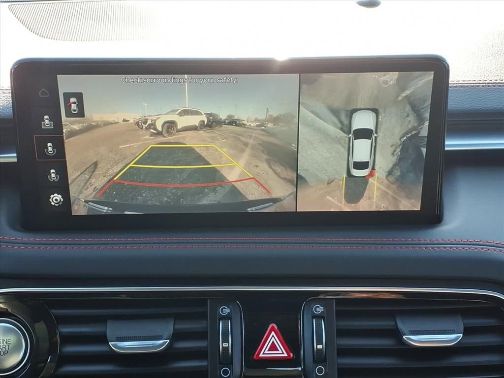 Used 2022 Genesis G70 3.3T image 10